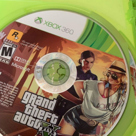 Grand Theft Auto V 5 Xbox game - Picture 5 of 6